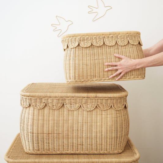 Panier de rangement en rotin à bords festonnés