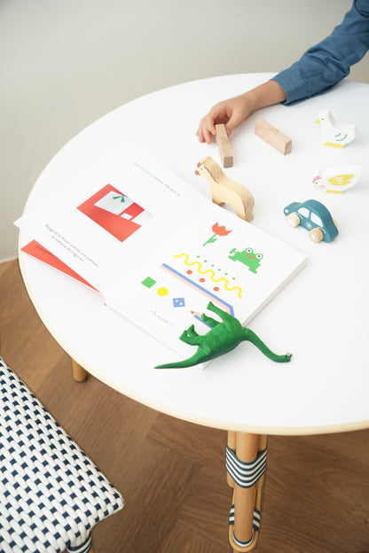 Mon Petit Paris Table and Chairs Sets