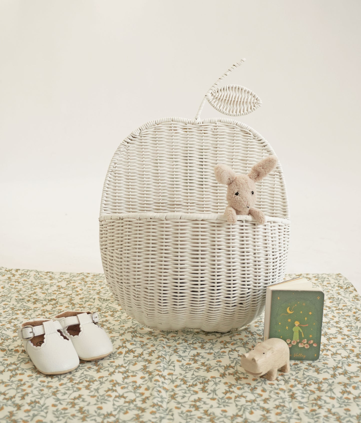 Apple / Pear Wall Basket